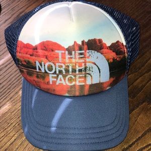 North Face Trucker Hat Unisex One Size